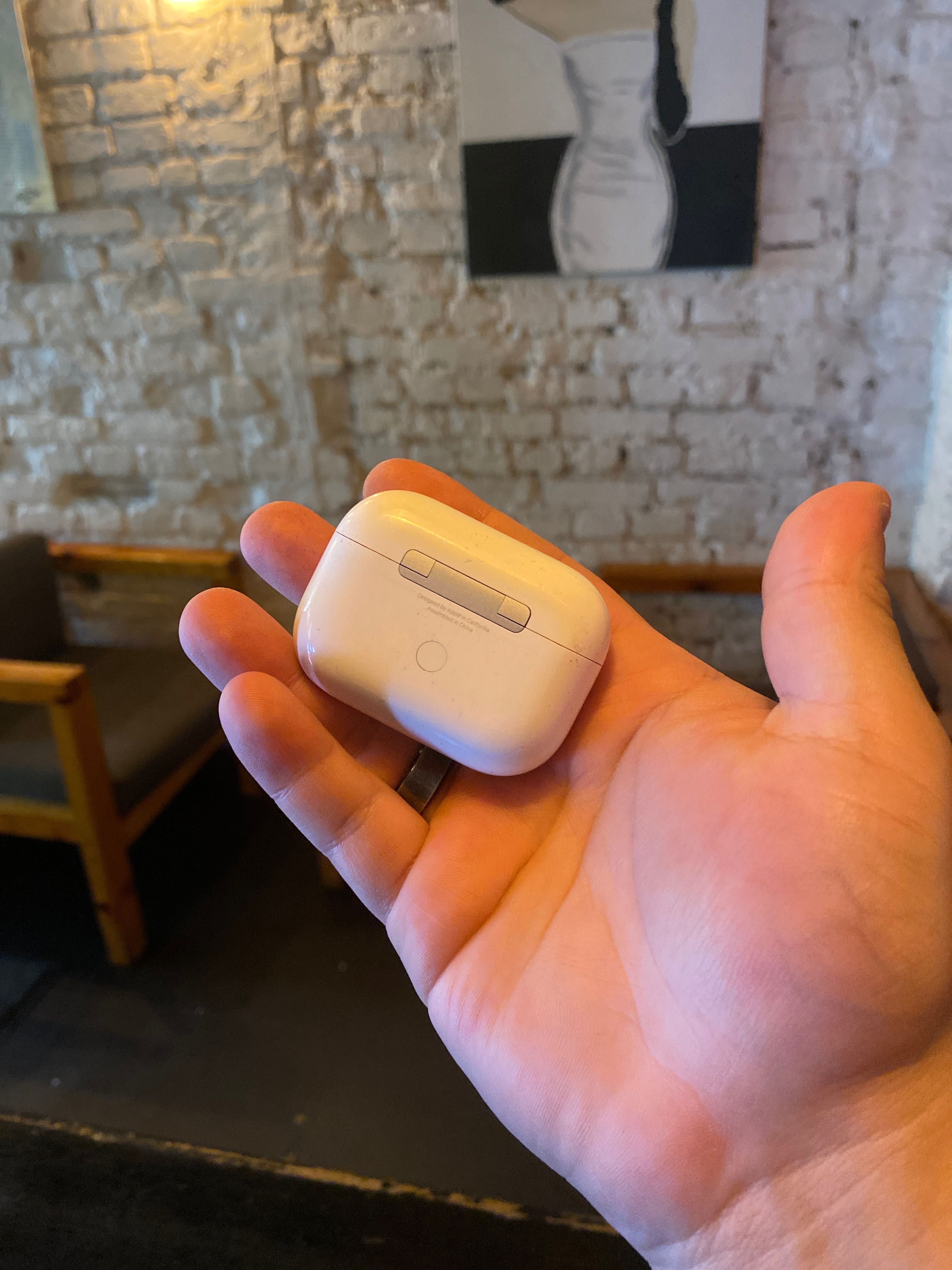 AirPods Pro 1st gen оригінал, комплектація без кабеля зарядки