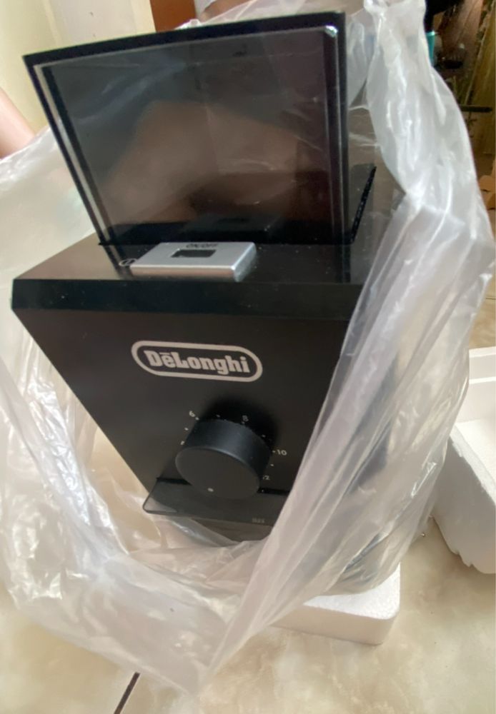 Кавомолка електрична delonghi