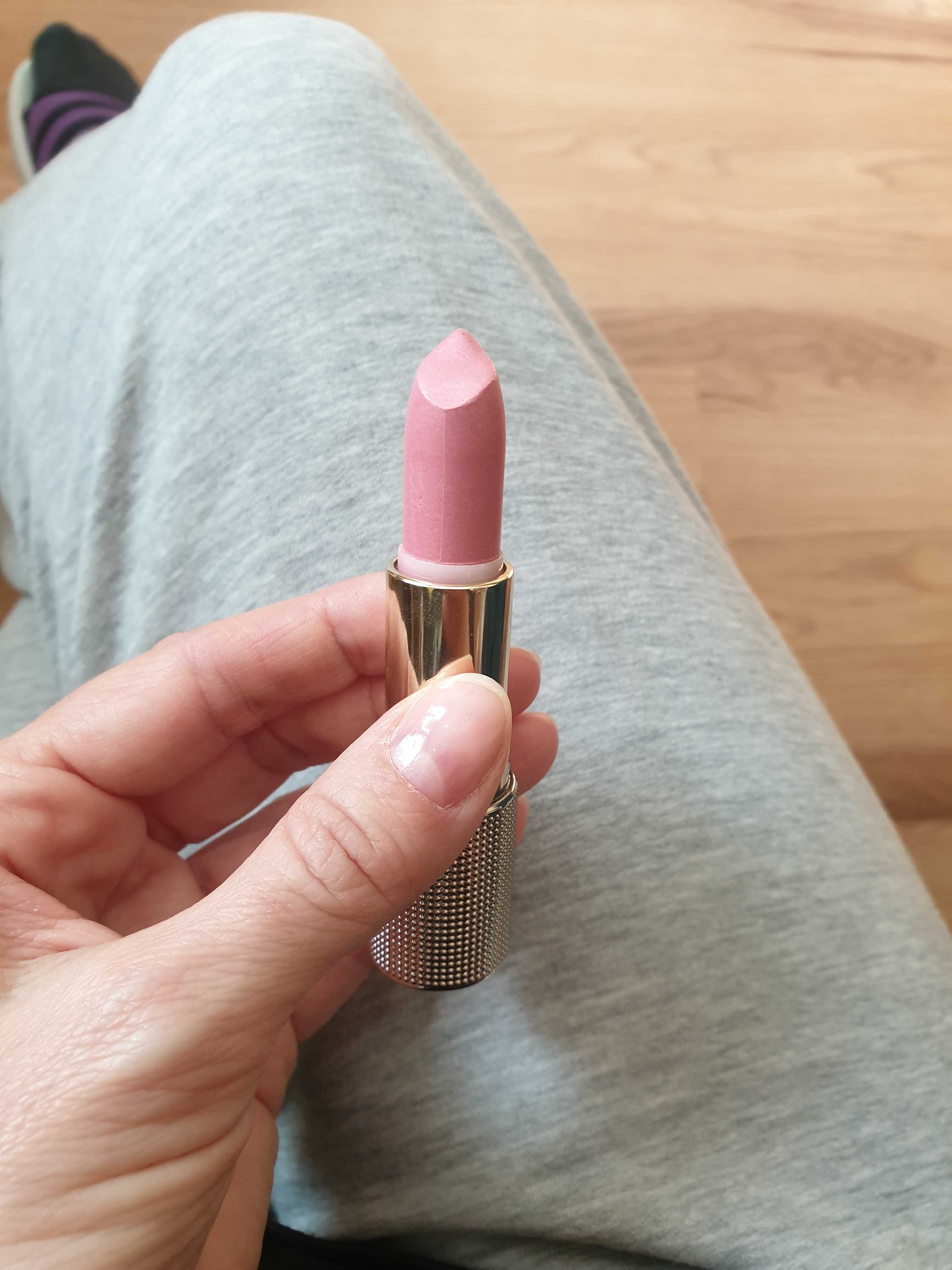 Delia Creamy Glam kremowa pomadka 117