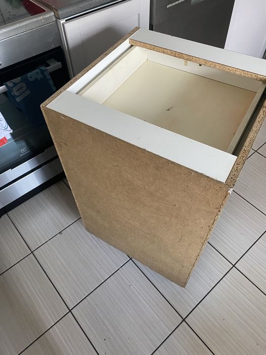 Szafka kuchenna z szufladami