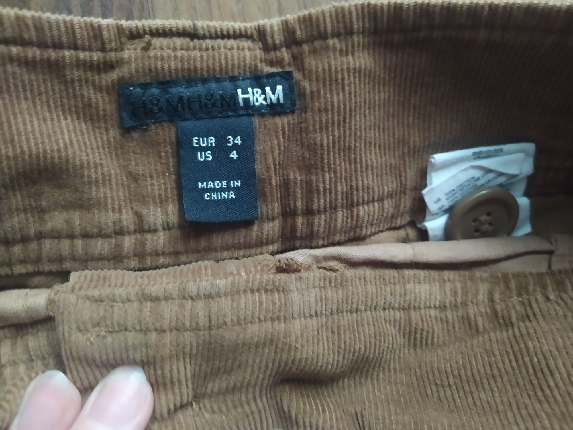 Śliczna mini spódniczka sztruksowa brązowa H&M 34