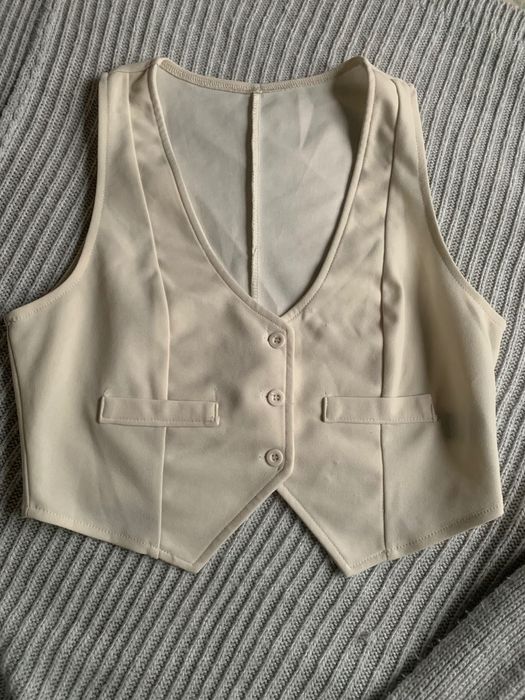 Жилетка бежева shein