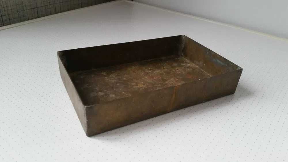 Ёмкость/коробка из латуни