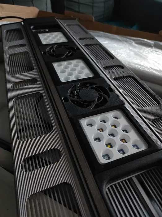 Lampa do akwarium morskiego Maxspect Razor R420R 180W