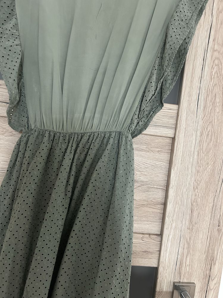 Letnia ażurowa sukienka khaki