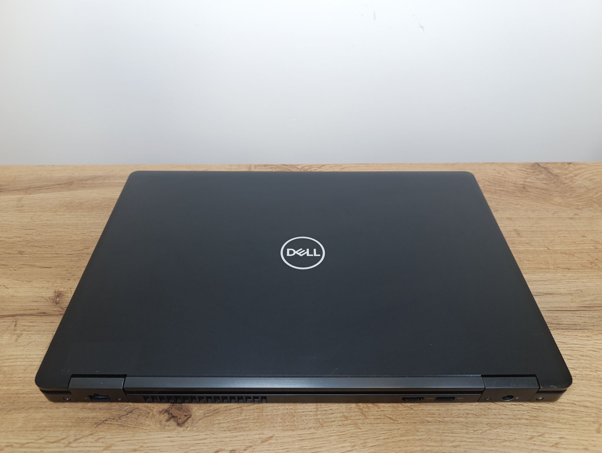 15'6 Dell Latitude 5590/i5-8250U/8GB DDR4/SSD 256GB/Батарея 4 години