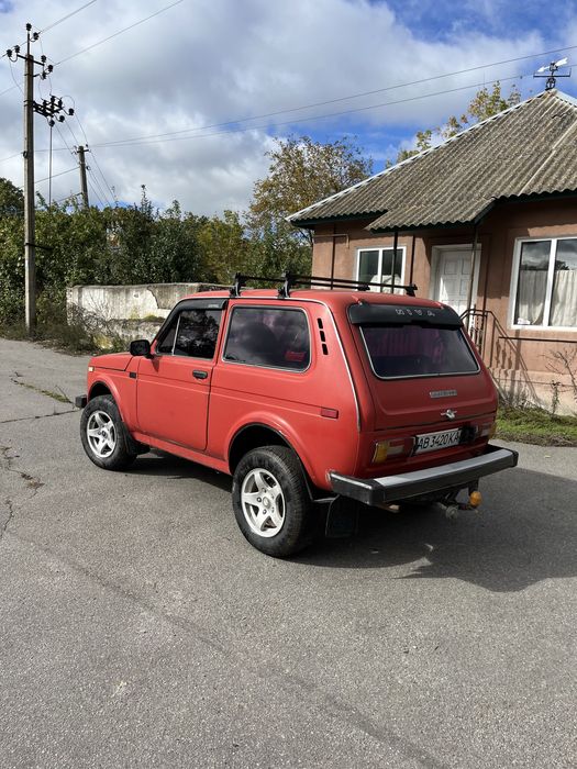 Продаєця Ваз2121
