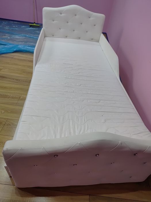 Łóżko dziewczęce