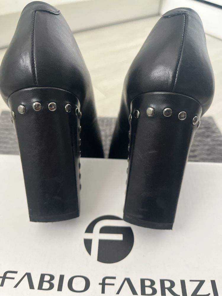 Buty skórzane na słupku Fabio Fabrizi