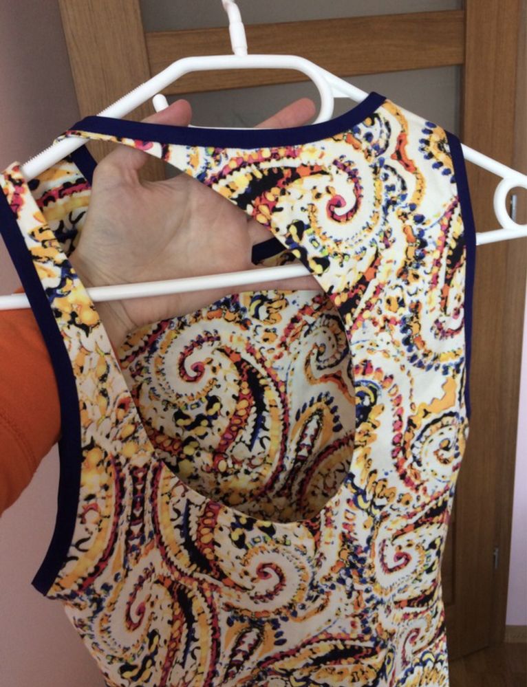 Wzorzysta Sukienka zara 36/ S