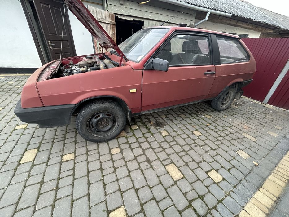 ВАЗ 2108.       .