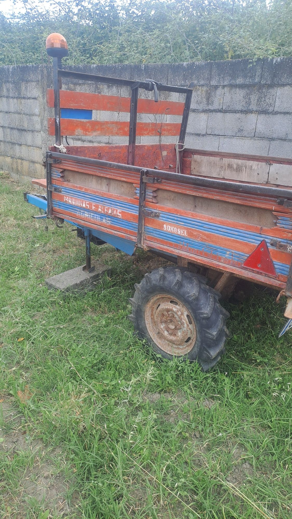 Reboque agrícola