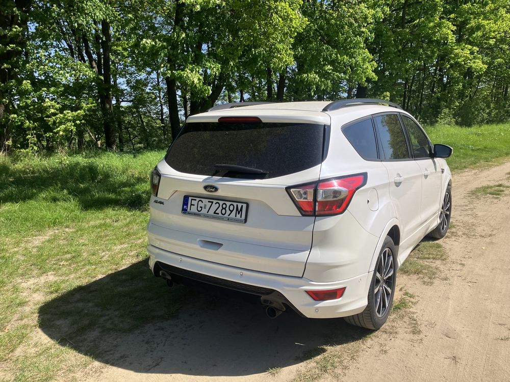 Ford Kuga rok produkcji 2018 st line