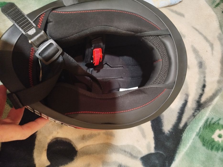 Мото шлем новый.