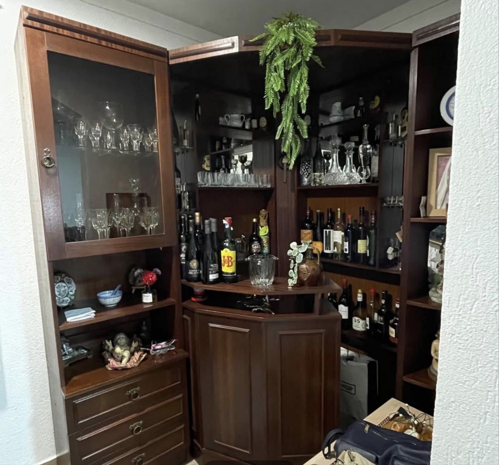 Bar de canto  usado
