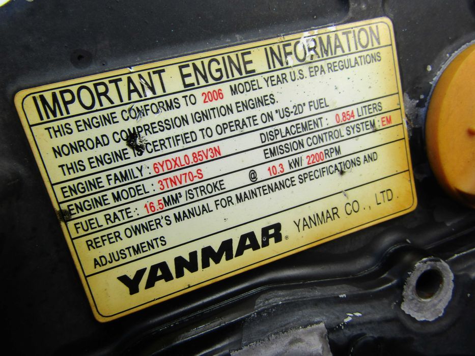 Yanmar 3TNV70-S 3TN pokrywa dekiel zaworów