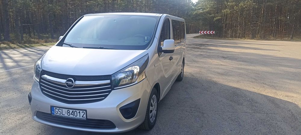 Opel Vivaro long 9 osobowy