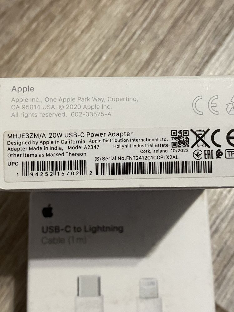 Зарядное устройство Apple 20W USB-C Power Adapter оригинал