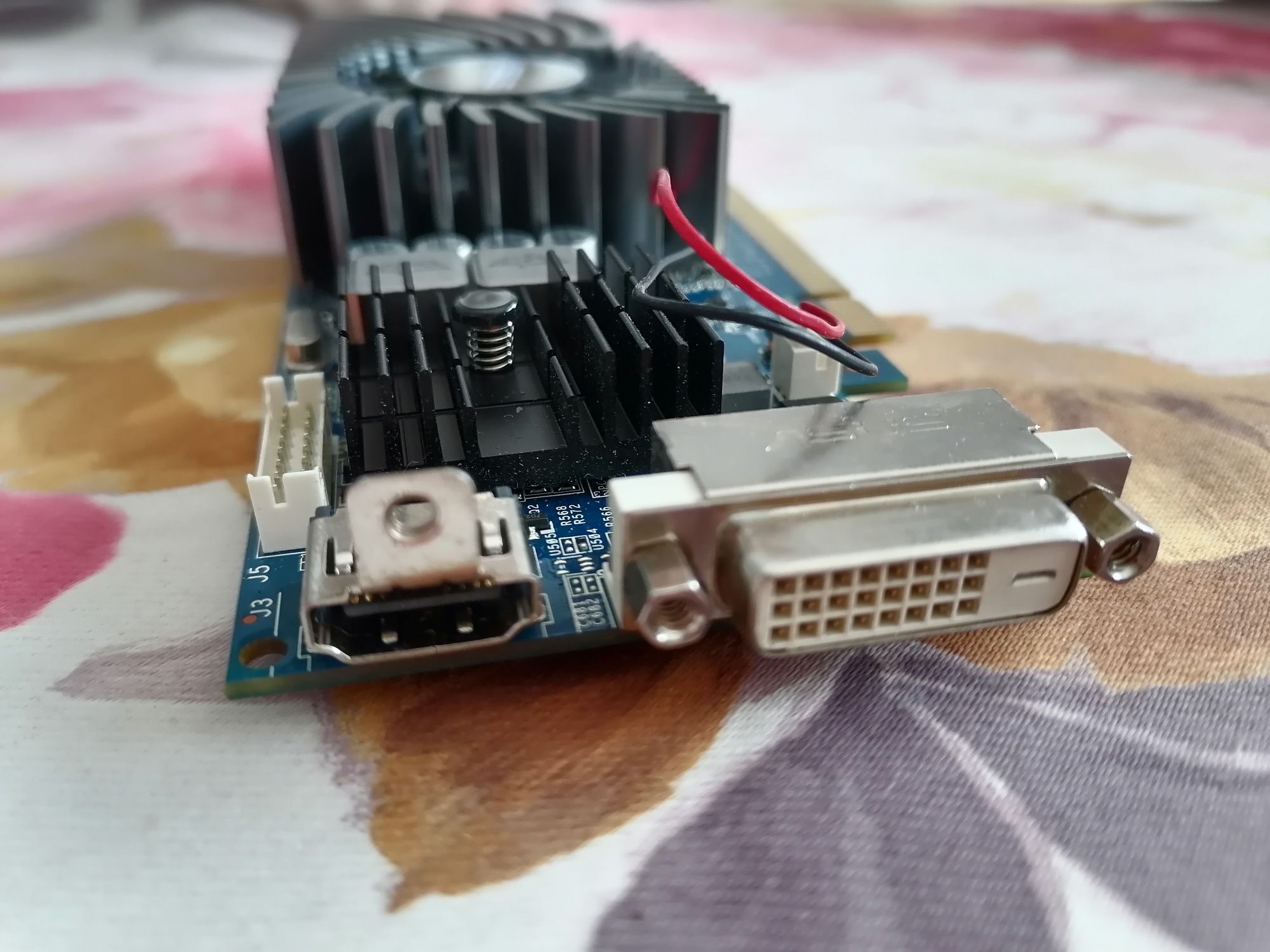 Płyta główna Gigabyte GA-B75N, Karta graficzna Asus GT640,Pam. RAM 4GB