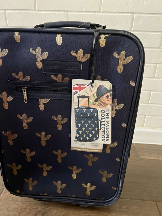 Чемодан дорожній