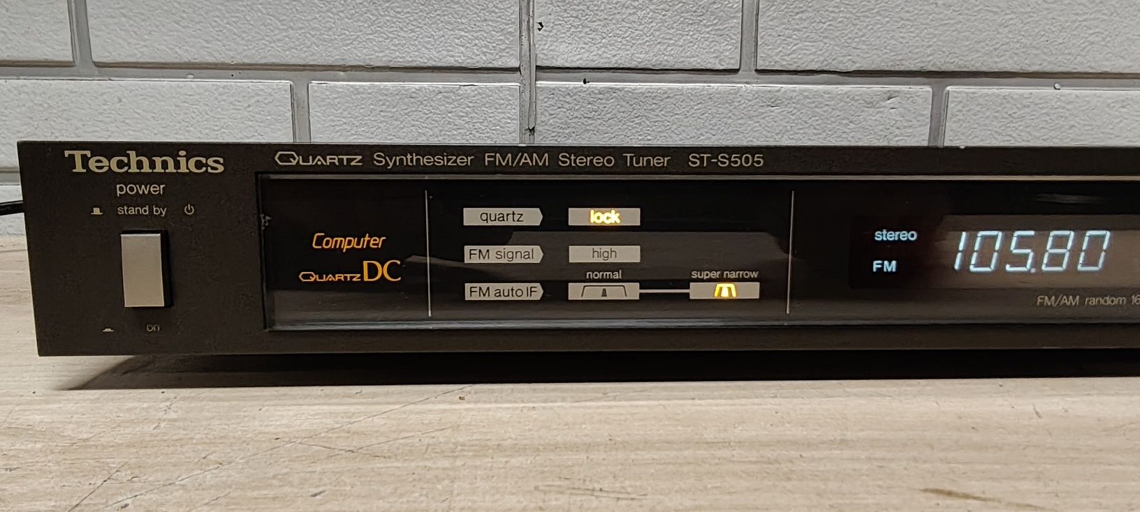 Tuner radiowy TECHNICS ST-S505. Japan