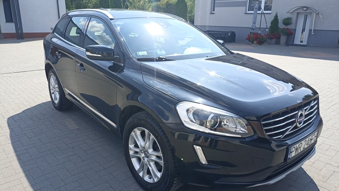 Volvo XC60 2015 rok 2.0D D4 automat MOMENTUM