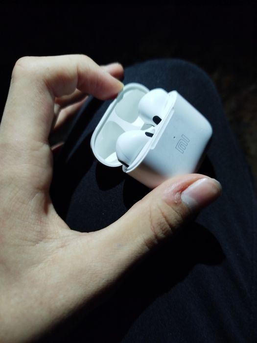 Без провідні навушники