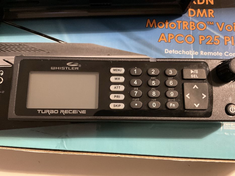 Skaner radiowy Whistler TRX-2 – jak nowy, komplet, DMR