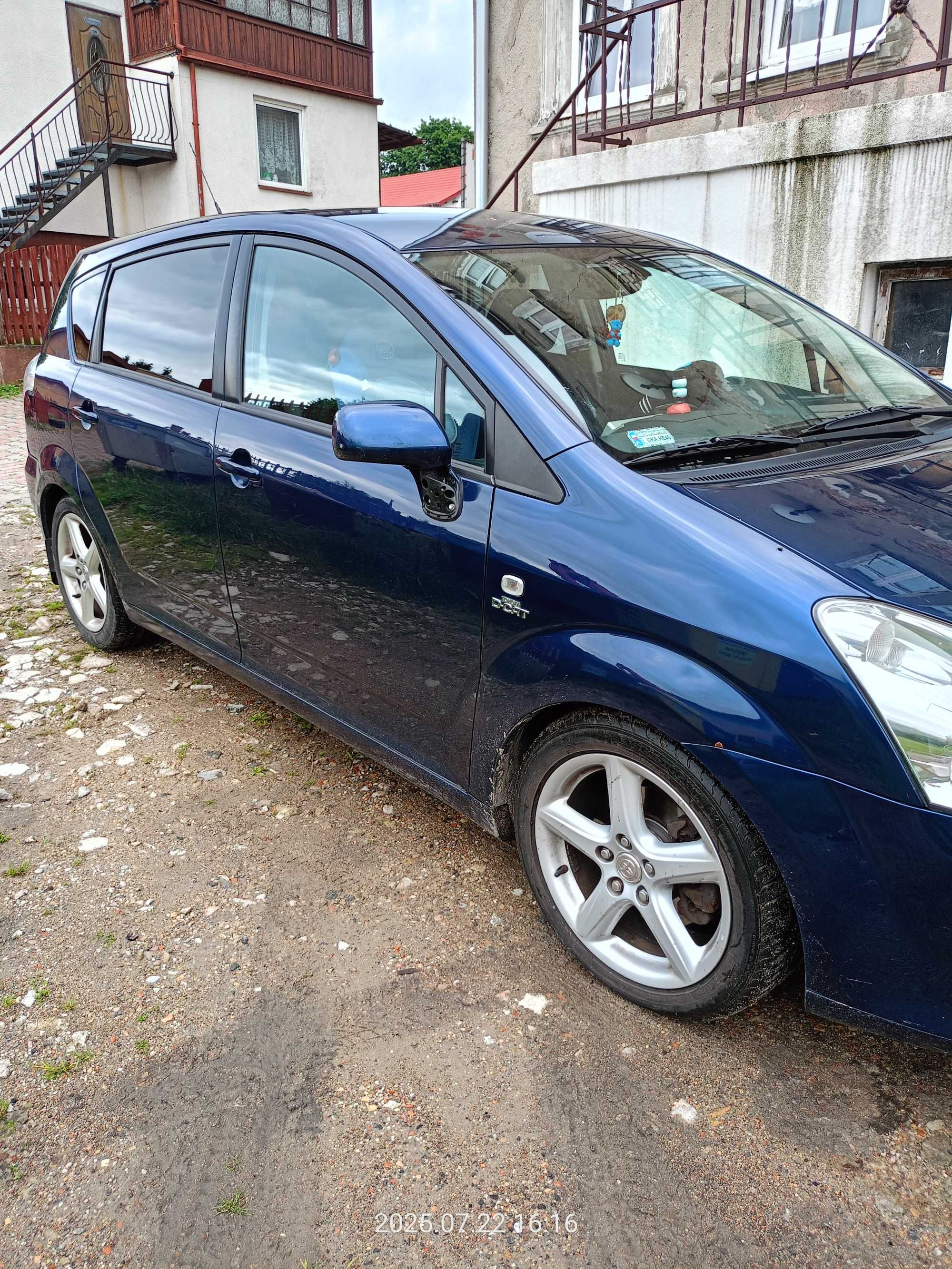 Toyota Corolla Verso 2,2  177 km 7 os. Bogate wyposażenie