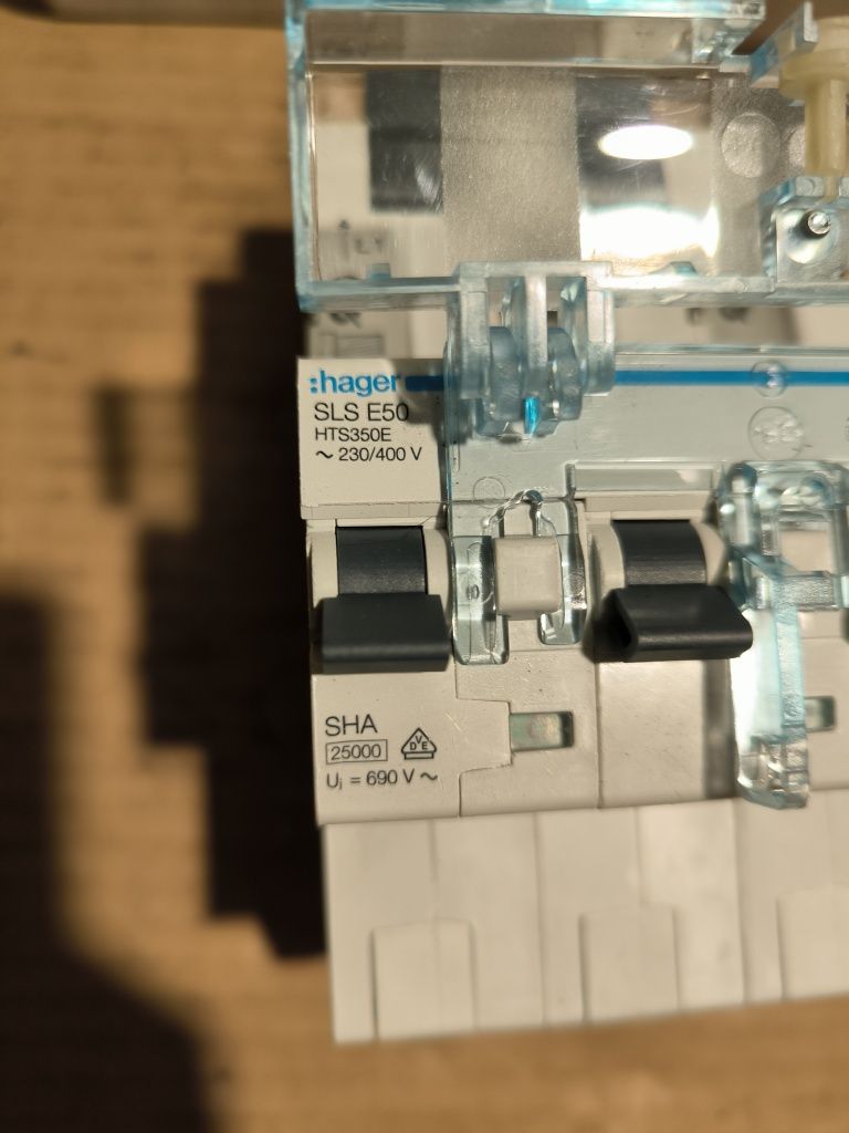Wyłącznik selektywny Hager hts350e 50a ogranicznik kombinowany spa700z