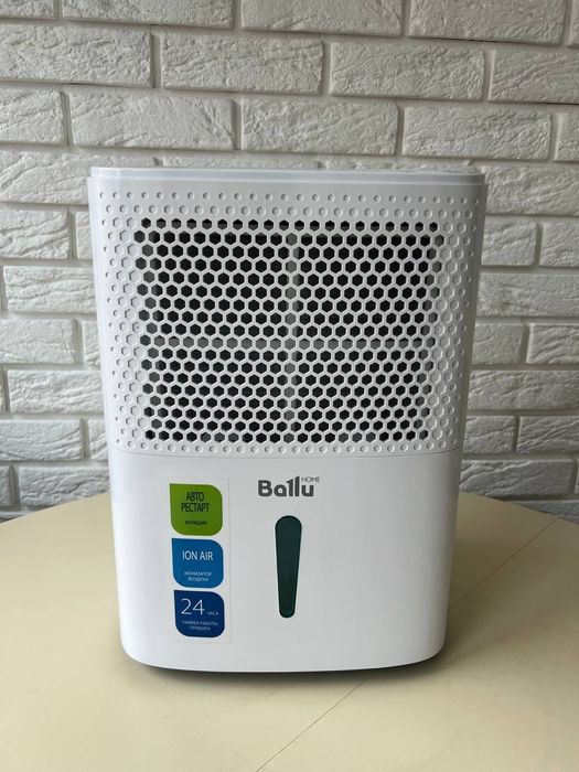 Осушувач повітря Ballu BD10U з іонізатором