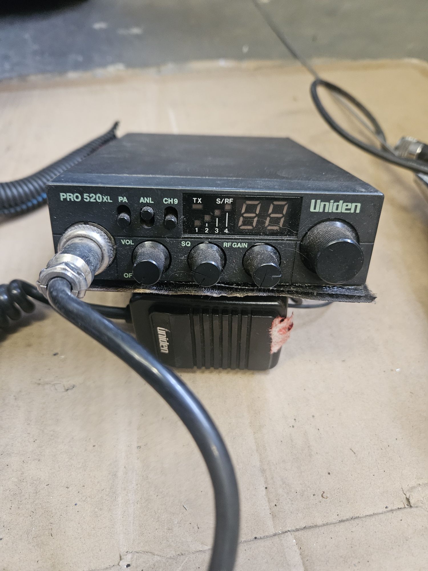 CB radio Unident 520xl, antena magnes sirio