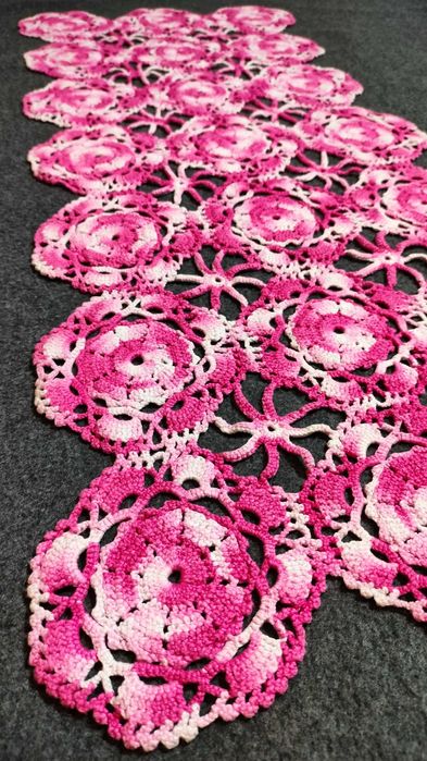 bieżnik na szydełku 35x85cm róż biel bawełna rękodzieło na stół