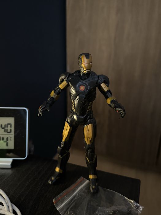 Iron man mark 6 gold and black