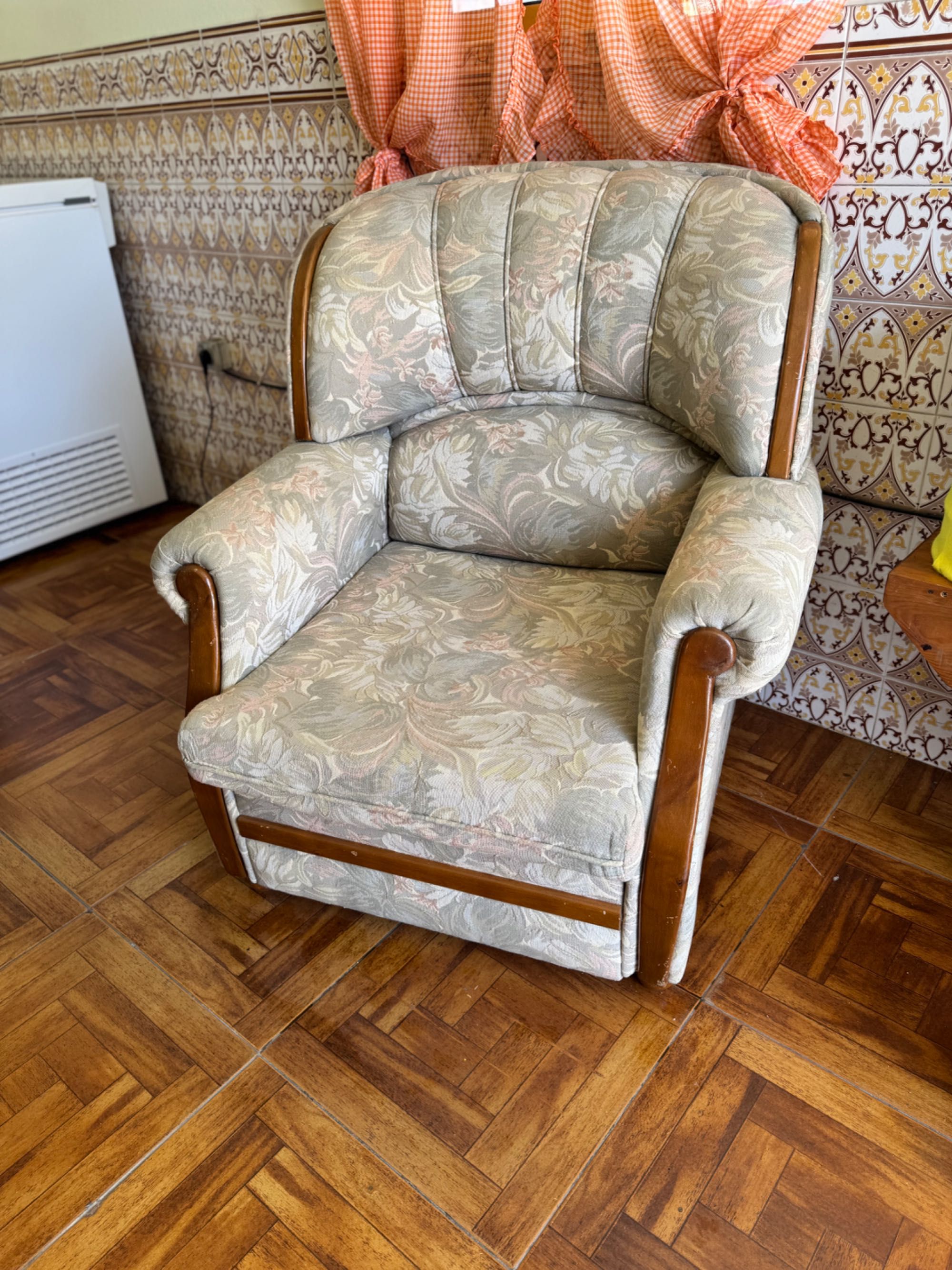 2 sofás de sala.