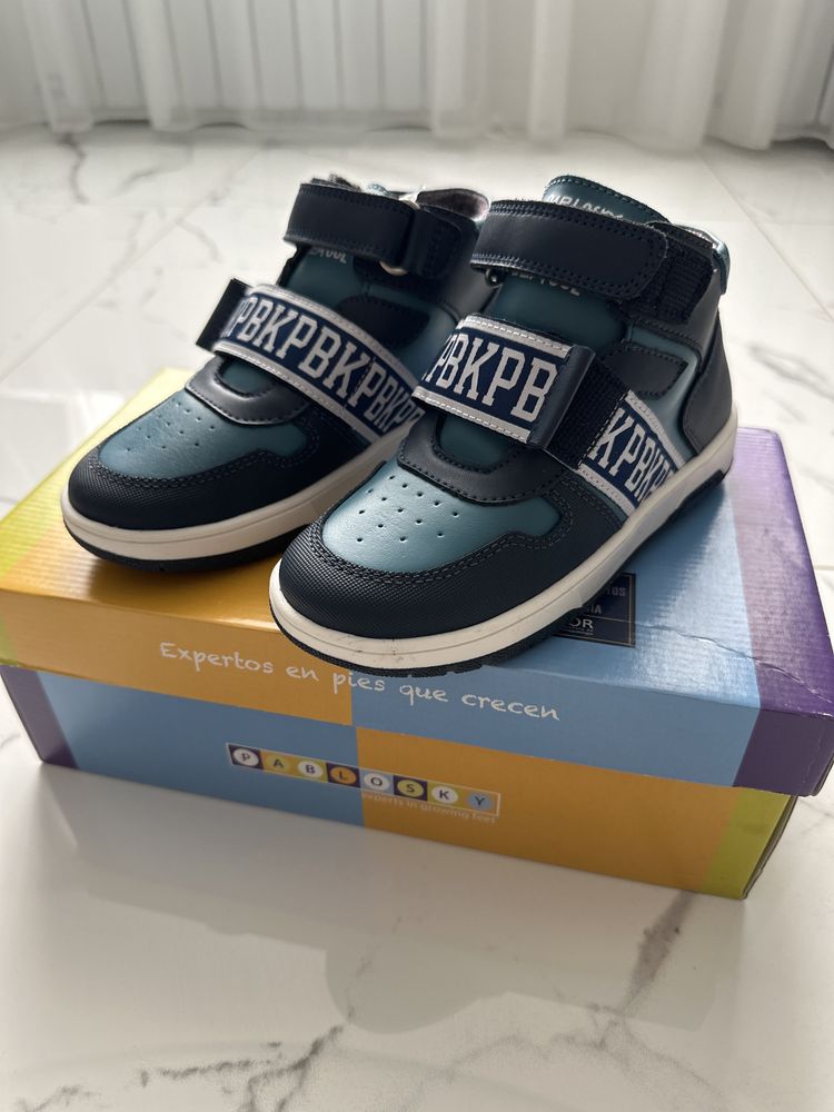 Продам демісезонні кеди Pablosky