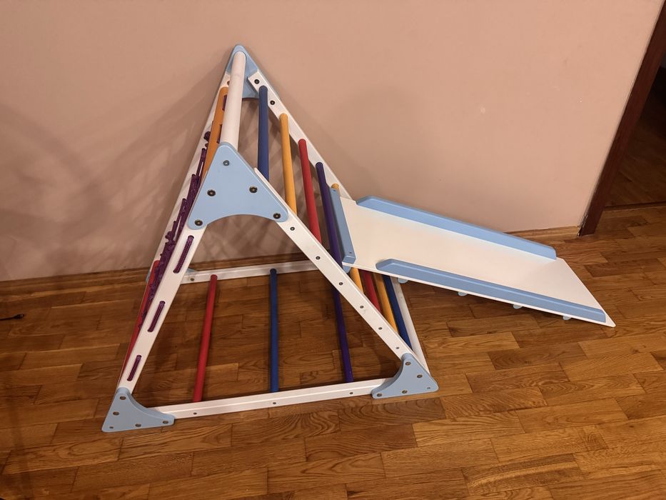 Ігровий куточок для розвитку трикутник піклера гірка