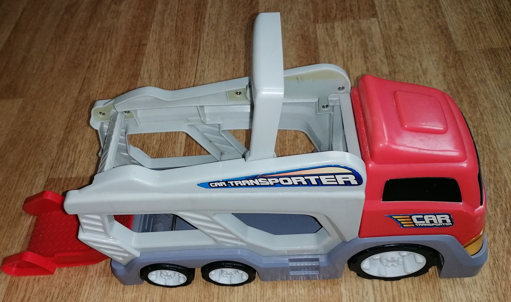 Auto transporter z odgłosami i światłami