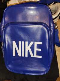 Damska oryginalna Nike nerka błyszcząca