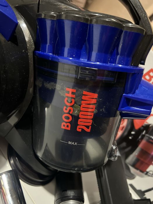 Пилосос Bosch 2000W синій