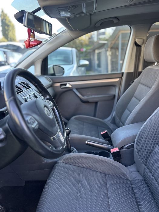 VW Touran 1.6 TDI BlueMotion