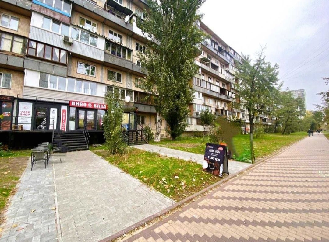 Аренда коммерческого фасадного помещения 55м² пр. Павла Тычины 9. АТБ