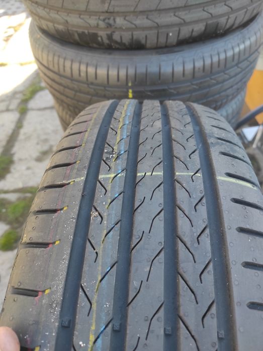 Opony 215/60r18 Continental 25 rok demo