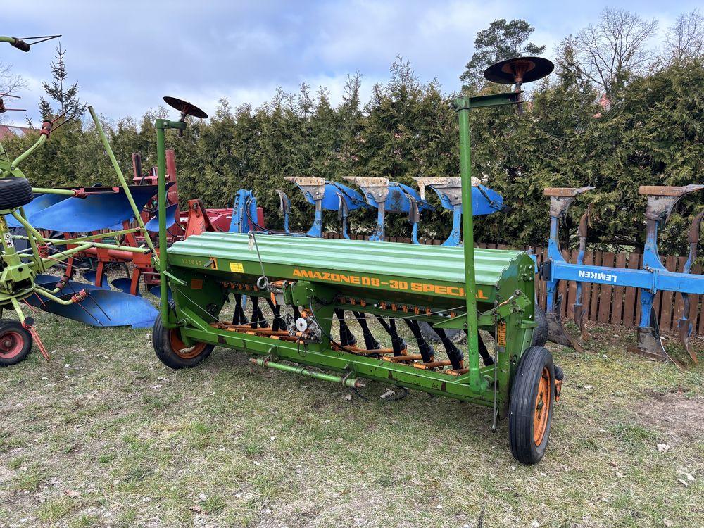 Siewnik Amazone D8 30 special 3 metry zboże trawa poplon