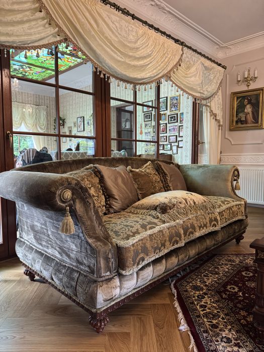 Stylowa sofa i dwa fotele – klasyczny zestaw, stan idealny
