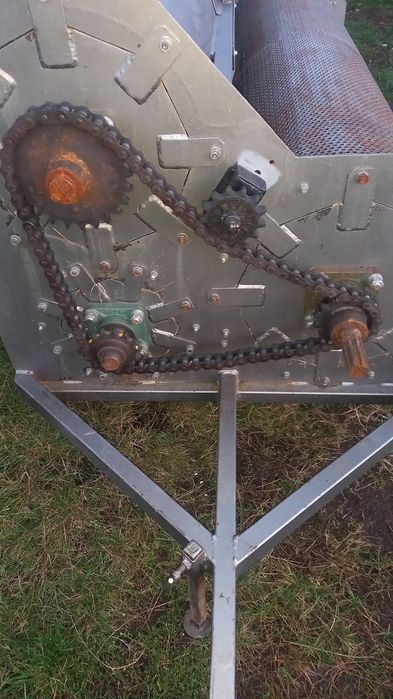 Продам гарбузовий комбайн 2 метра.