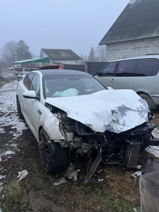 Kia K5 (Optima) після аварії