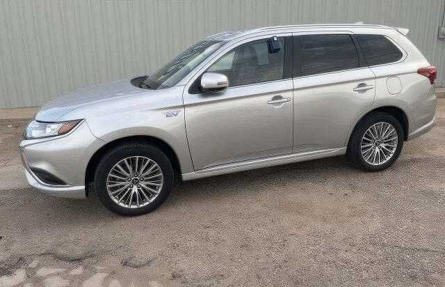 2022 Mitsubishi Outlander PHEV SEL