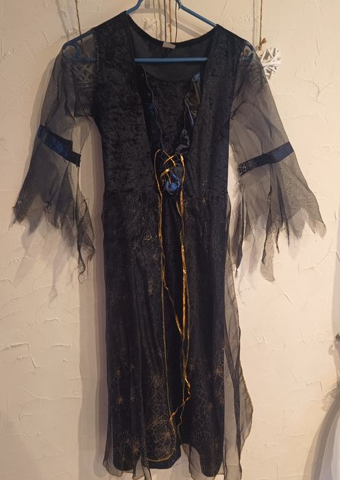 Sukienka przebranie czarownicy na Halloween 140/146