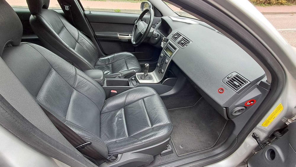 Volvo v50 2,0 benzyna ,klima ok ,super stan. Hak.2x koła